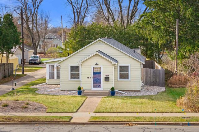 1224 FRONTENAC AVENUE, Stevens Point, WI 54481