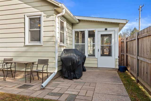 1224 FRONTENAC AVENUE, Stevens Point, WI 54481