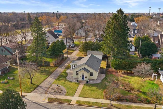 1224 FRONTENAC AVENUE, Stevens Point, WI 54481
