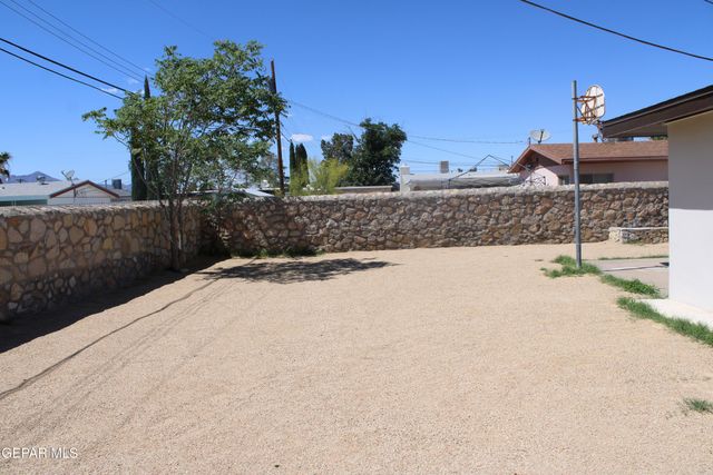 1507 DENNIS Circle, El Paso, TX 79925