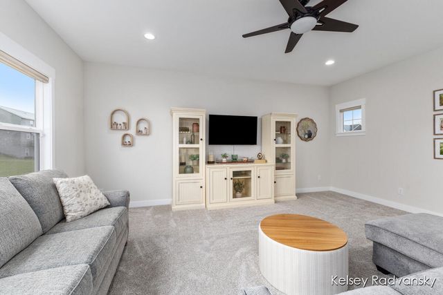 6450 Estate Drive Sw, Byron Twp, MI 49315