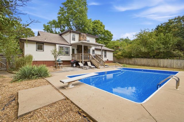 2158 E Cardinal Street, Springfield, MO 65804