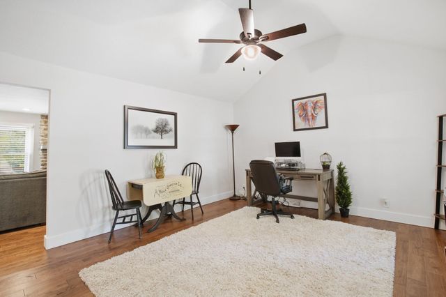 2158 E Cardinal Street, Springfield, MO 65804