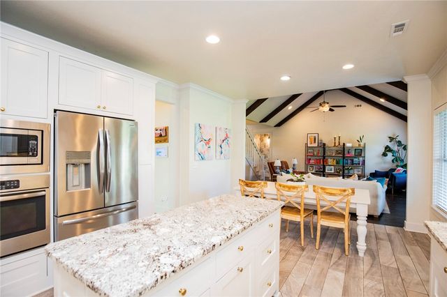 906 Charing Cross, Cave Springs, AR 72718