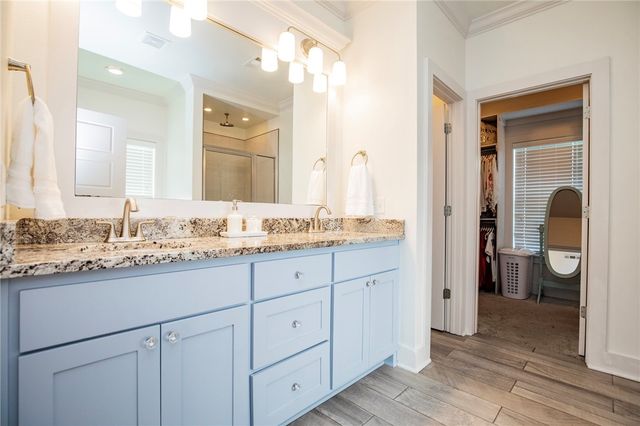 906 Charing Cross, Cave Springs, AR 72718