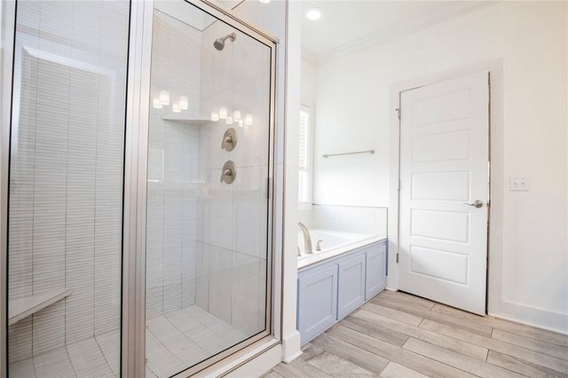 906 Charing Cross, Cave Springs, AR 72718