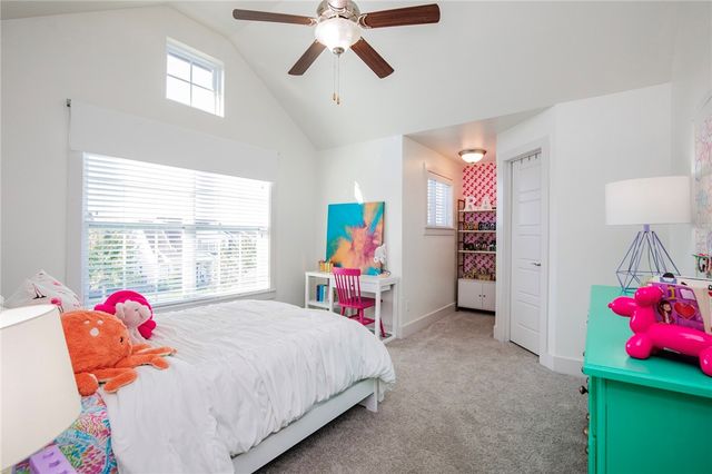 906 Charing Cross, Cave Springs, AR 72718