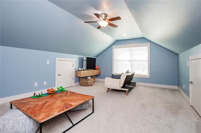 906 Charing Cross, Cave Springs, AR 72718