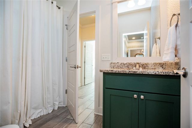 906 Charing Cross, Cave Springs, AR 72718