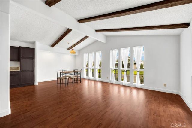 10681 Oak 89, Los Alamitos, CA 90720