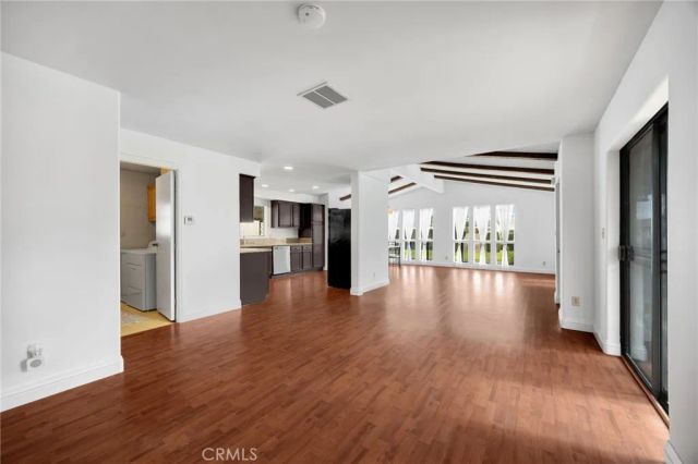 10681 Oak 89, Los Alamitos, CA 90720