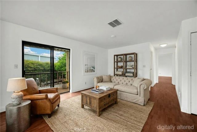 10681 Oak 89, Los Alamitos, CA 90720