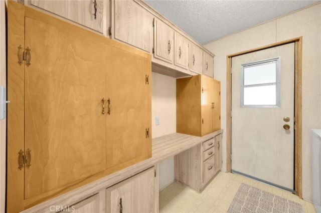 10681 Oak 89, Los Alamitos, CA 90720