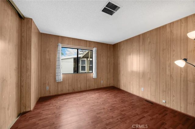 10681 Oak 89, Los Alamitos, CA 90720