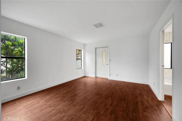 10681 Oak 89, Los Alamitos, CA 90720