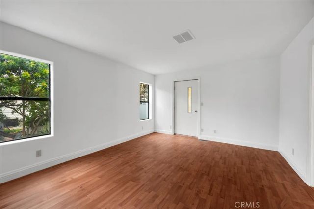 10681 Oak 89, Los Alamitos, CA 90720