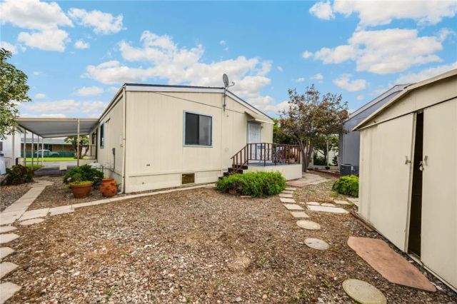 10681 Oak 89, Los Alamitos, CA 90720