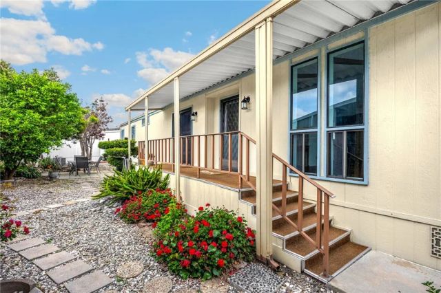 10681 Oak 89, Los Alamitos, CA 90720