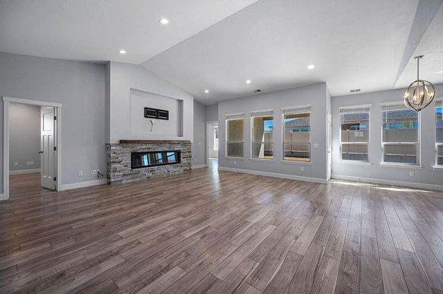 678 Medhurst Lane, Grand Junction, CO 81504