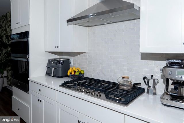 16132 FREDERICK RD, Rockville, MD 20850
