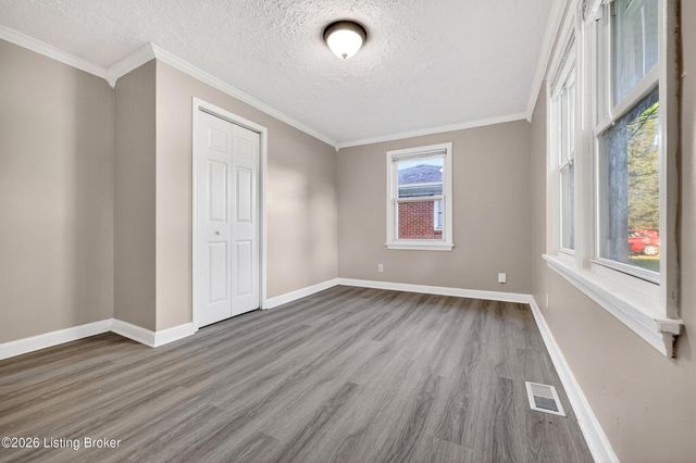 3158 New Lynnview Dr, Louisville, KY 40216