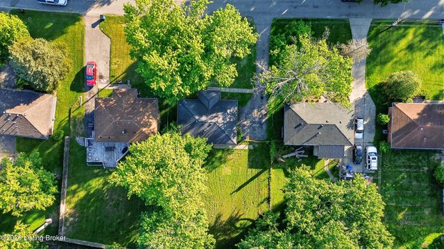 3158 New Lynnview Dr, Louisville, KY 40216