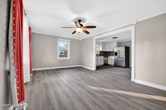 3158 New Lynnview Dr, Louisville, KY 40216