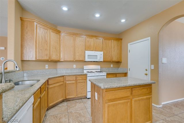 815 Chameleon Star Avenue, Henderson, NV 89015