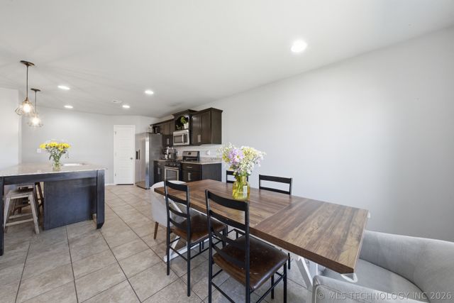 3905 W 105th Place S, Jenks, OK 74037