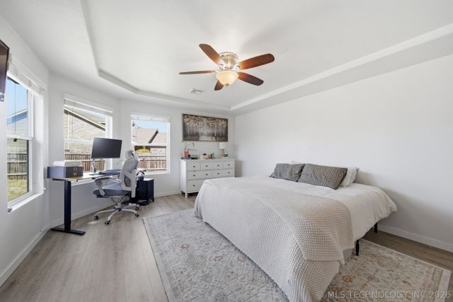 3905 W 105th Place S, Jenks, OK 74037