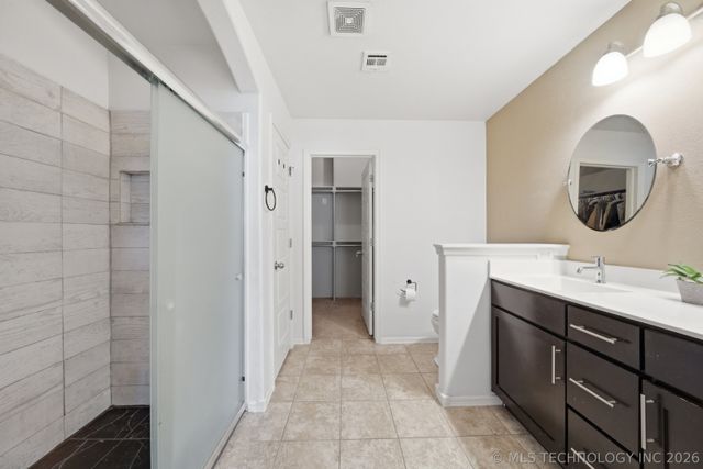 3905 W 105th Place S, Jenks, OK 74037