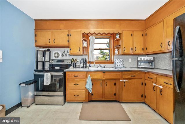 15639 CLEAR SPRING RD, Williamsport, MD 21795