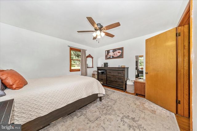 15639 CLEAR SPRING RD, Williamsport, MD 21795