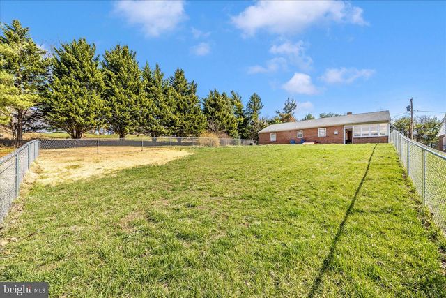 15639 CLEAR SPRING RD, Williamsport, MD 21795