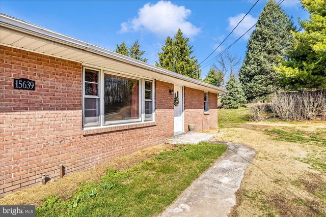 15639 CLEAR SPRING RD, Williamsport, MD 21795