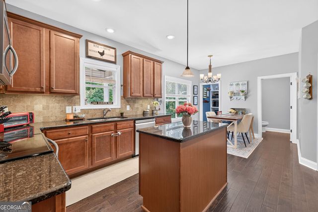 5370 Shadow Walk Way, Gainesville, GA 30507
