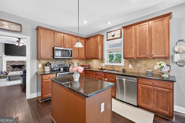5370 Shadow Walk Way, Gainesville, GA 30507