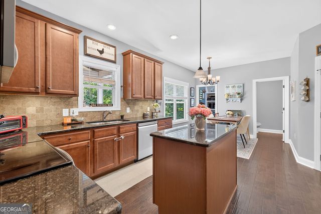5370 Shadow Walk Way, Gainesville, GA 30507