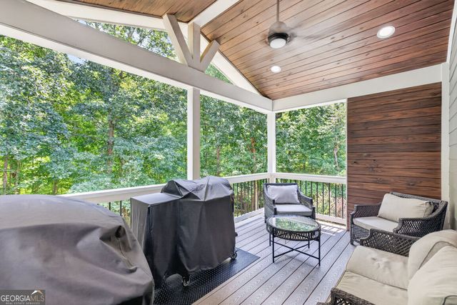 5370 Shadow Walk Way, Gainesville, GA 30507