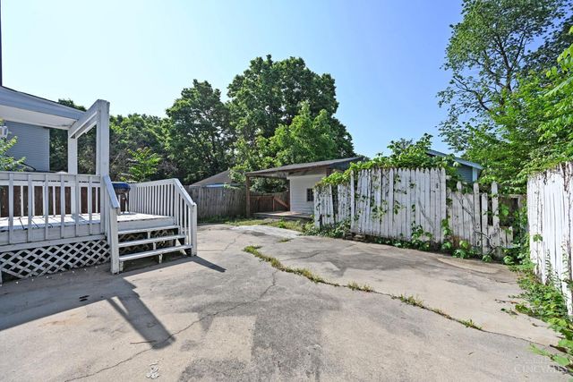 1407 Regent Avenue, Cincinnati, OH 45237