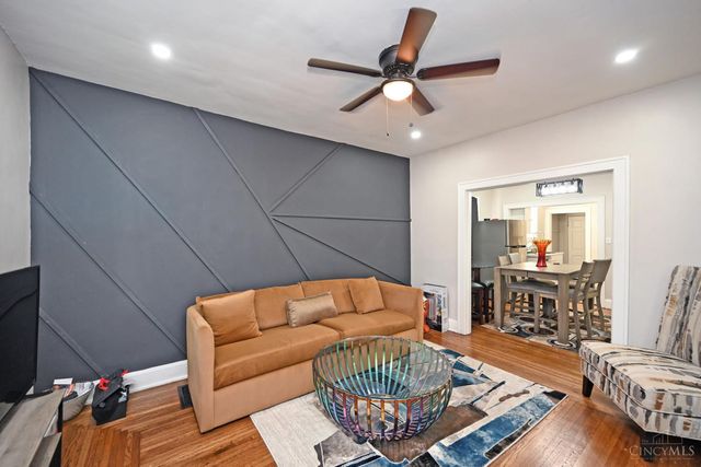 1407 Regent Avenue, Cincinnati, OH 45237