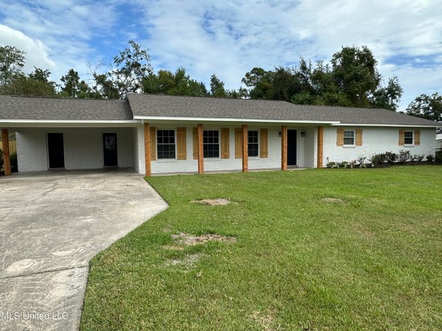 223 Felicity Street, Bay Saint Louis, MS 39520