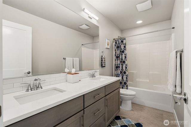 9812 6th Avenue SW, Seattle, WA 98106
