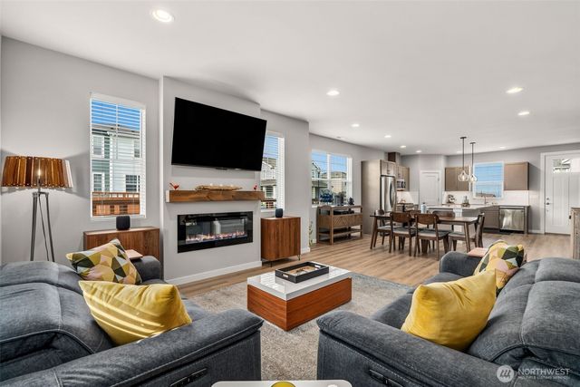 9812 6th Avenue SW, Seattle, WA 98106