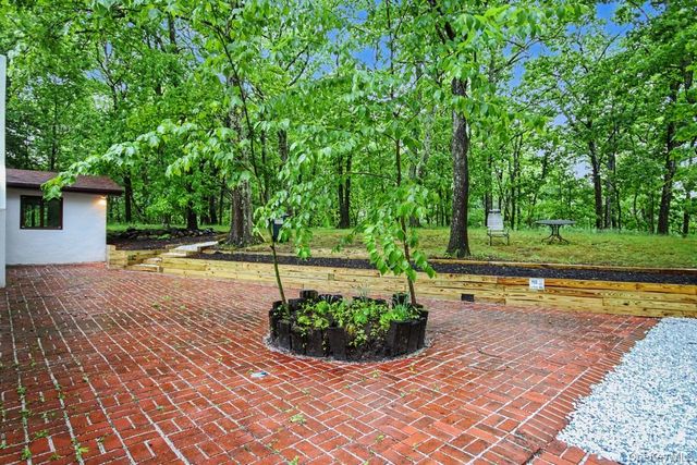 18 Hillside View Road, Mahopac, NY 10541