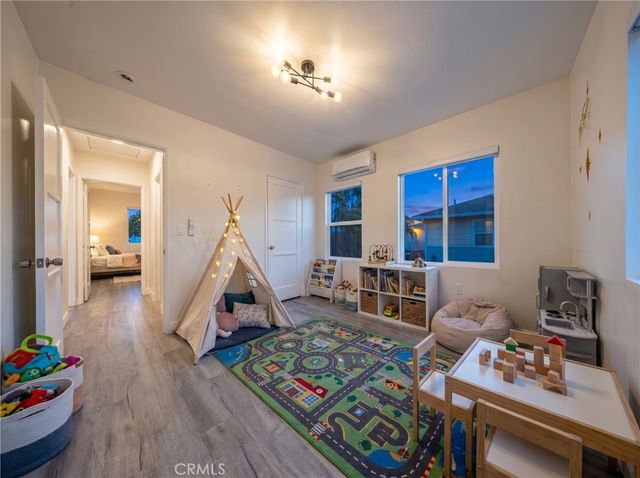 9971 Ilex Avenue, Pacoima, CA 91331