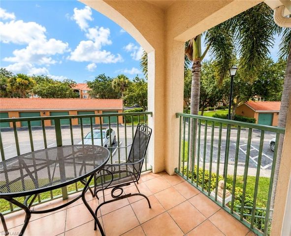 1265 Wildwood Lakes BLVD 201, Naples, FL 34104