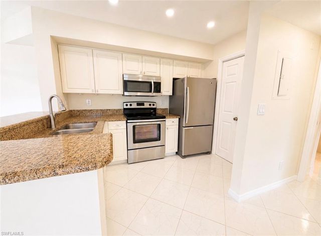 1265 Wildwood Lakes BLVD 201, Naples, FL 34104