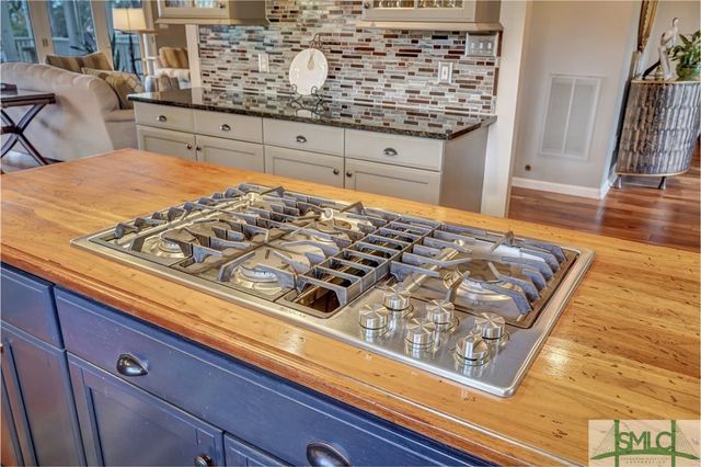 777 E 1st Street, Midway, GA 31320