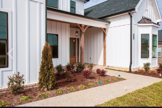 1008 Tiane Trail, Gallatin, TN 37066
